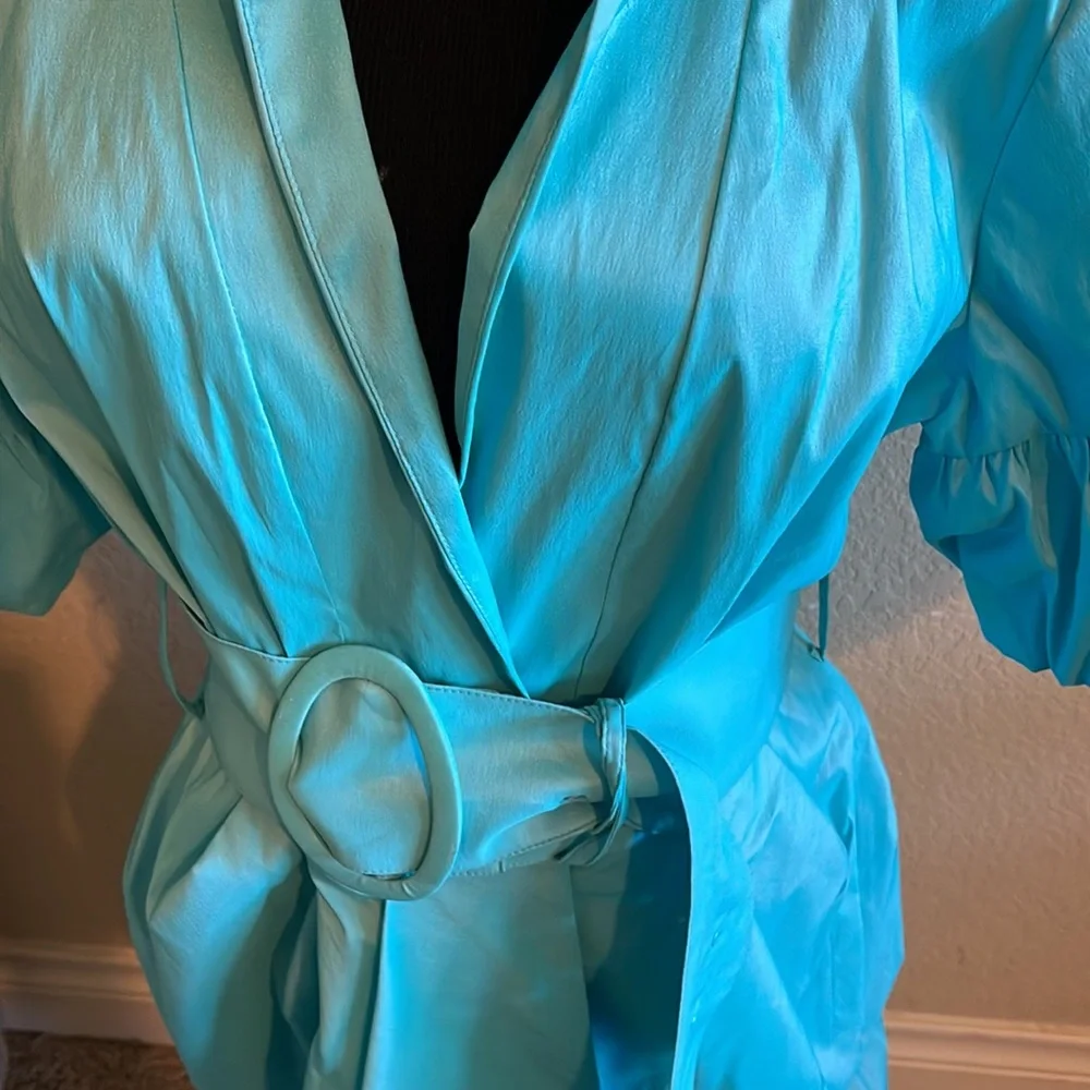 Aqua stunner - Picture 2 of 3